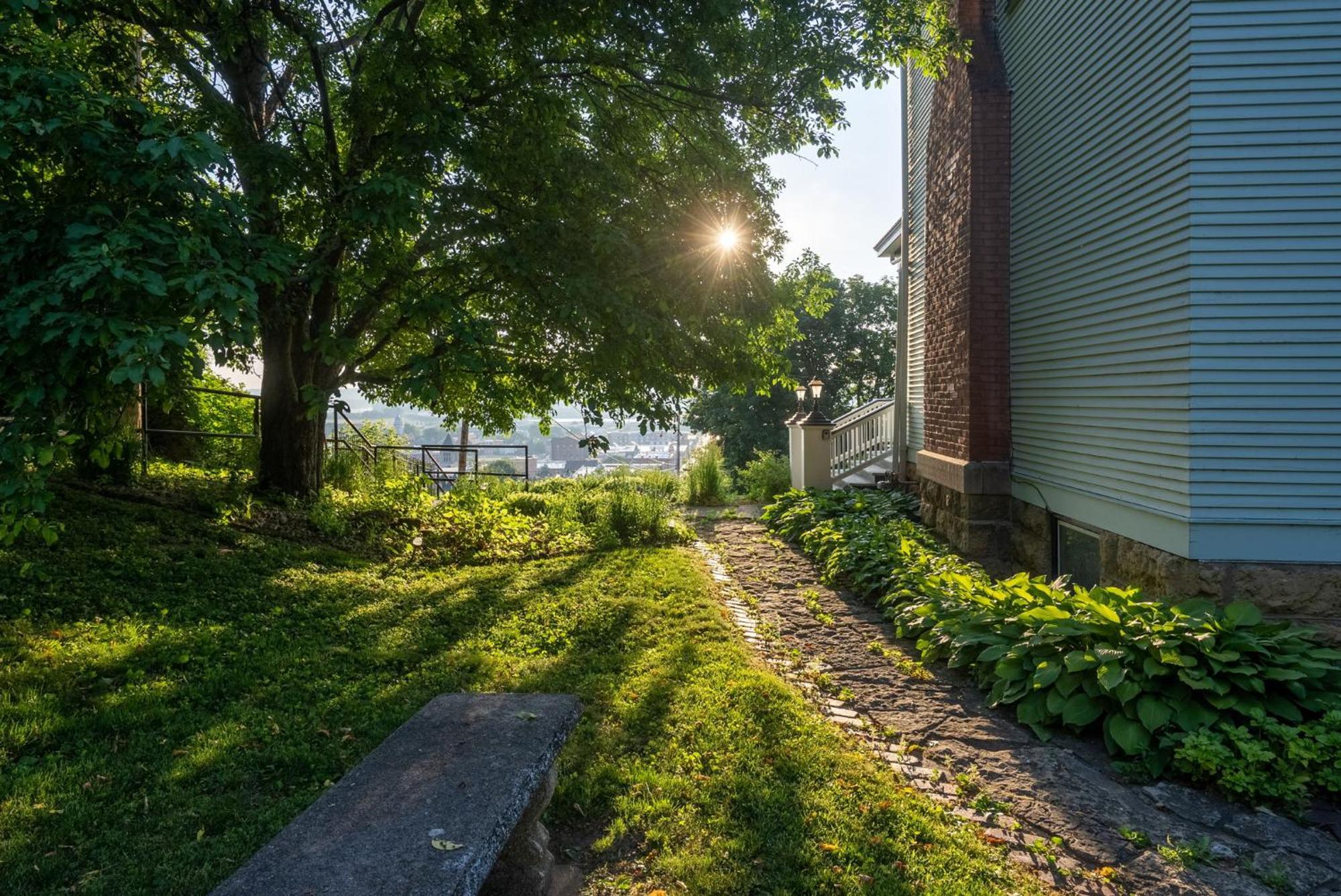 Dubuque'S Front Porch, Historic Charmer, Walk Downtown ภายนอก รูปภาพ