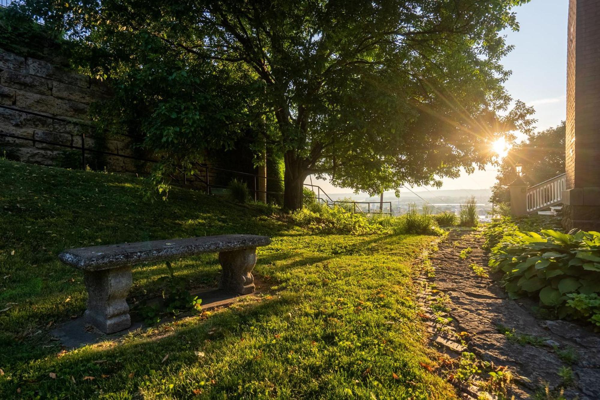 Dubuque'S Front Porch, Historic Charmer, Walk Downtown ภายนอก รูปภาพ